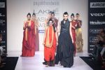 Model walk the ramp for Shift,Payal Khandwala,Roma Narsinghani show at Lakme Fashion Week Day 2 on 4th Aug 2012 (167).JPG